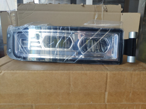 Фара противотуманная с поворотником правая LED HOWO T5G